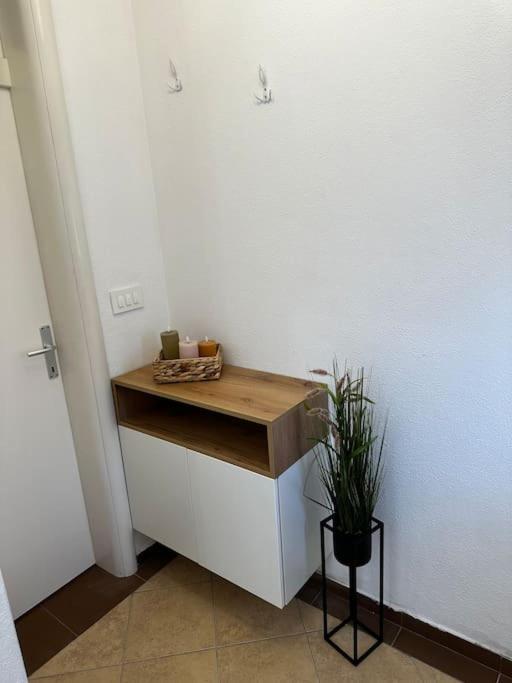 Beautiful Fully Renovated Apartment By The Sea, Large Balcony With Enchanting Views Neum Zewnętrze zdjęcie